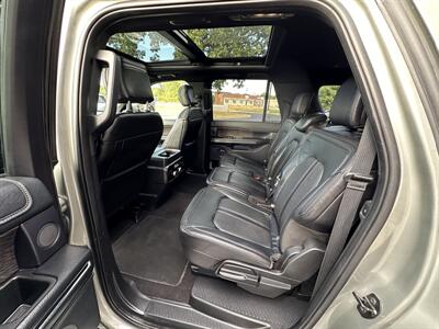 2019 Ford Expedition MAX Limited   - Photo 21 - Elkhart, IN 46514