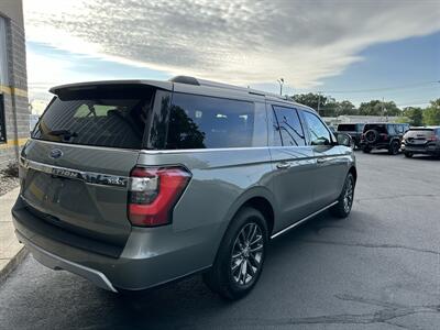 2019 Ford Expedition MAX Limited   - Photo 8 - Elkhart, IN 46514