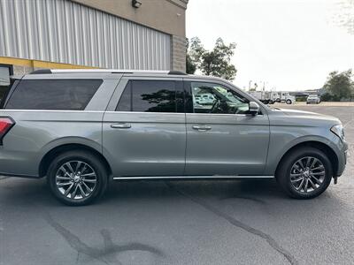 2019 Ford Expedition MAX Limited   - Photo 7 - Elkhart, IN 46514