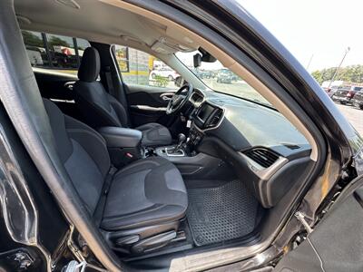 2015 Jeep Cherokee Latitude   - Photo 14 - Elkhart, IN 46514