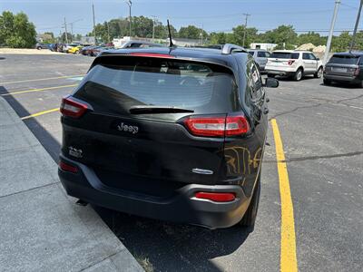 2015 Jeep Cherokee Latitude   - Photo 7 - Elkhart, IN 46514