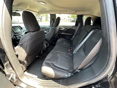 2015 Jeep Cherokee Latitude   - Photo 20 - Elkhart, IN 46514