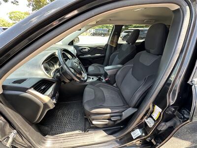 2015 Jeep Cherokee Latitude   - Photo 19 - Elkhart, IN 46514