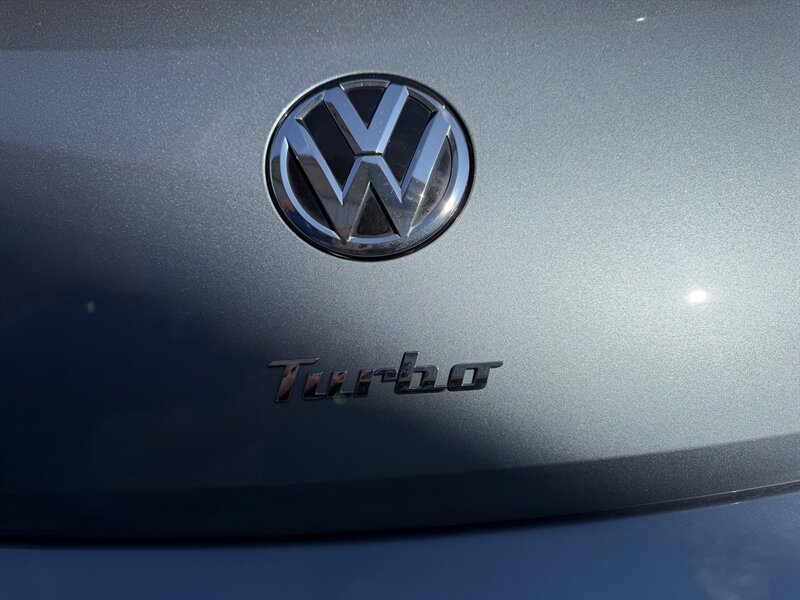 2016 Volkswagen Beetle Convertible 1.8T Denim - Photo 22 - Elkhart, IN 46514