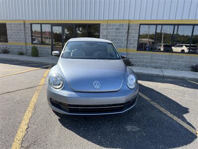 2016 Volkswagen Beetle Convertible 1.8T Denim - Photo 8 - Elkhart, IN 46514