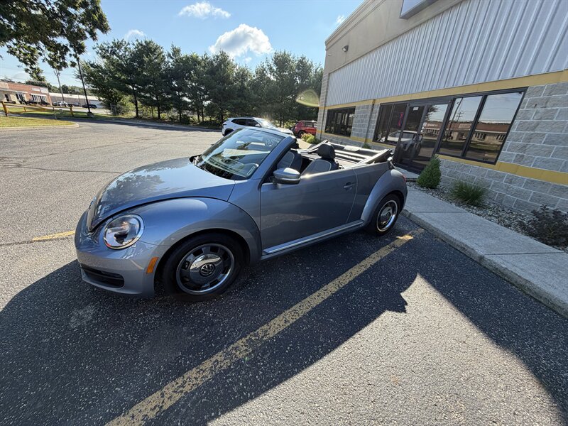 2016 Volkswagen Beetle Convertible 1.8T Denim - Photo 15 - Elkhart, IN 46514