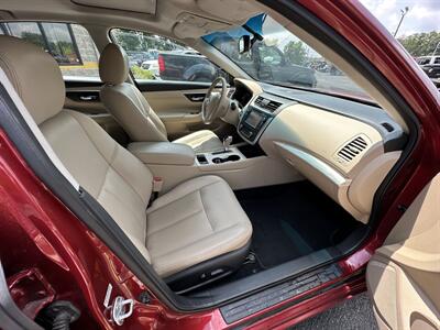 2016 Nissan Altima 2.5 SL   - Photo 18 - Elkhart, IN 46514