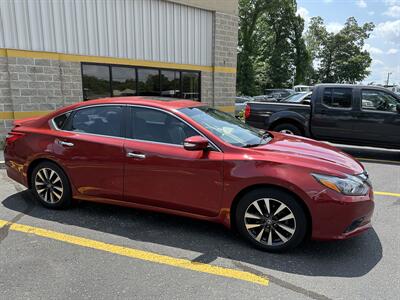 2016 Nissan Altima 2.5 SL   - Photo 15 - Elkhart, IN 46514