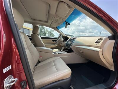2016 Nissan Altima 2.5 SL   - Photo 19 - Elkhart, IN 46514