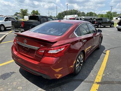 2016 Nissan Altima 2.5 SL   - Photo 12 - Elkhart, IN 46514