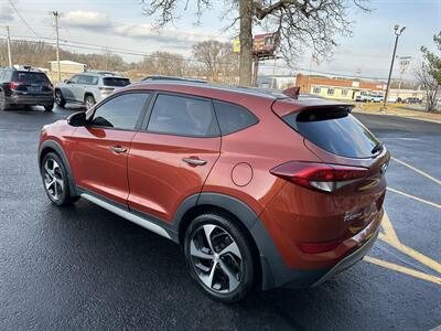 2017 Hyundai TUCSON Eco   - Photo 4 - Elkhart, IN 46514