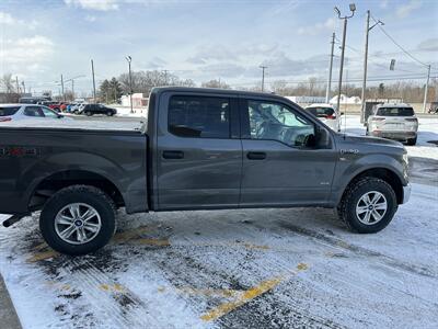 2017 Ford F-150 XLT   - Photo 8 - Elkhart, IN 46514