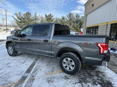 2017 Ford F-150 XLT   - Photo 2 - Elkhart, IN 46514