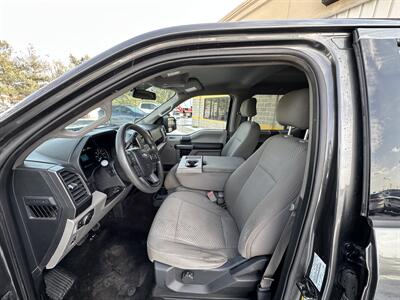 2017 Ford F-150 XLT   - Photo 12 - Elkhart, IN 46514