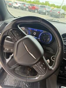 2015 Chrysler 300 S   - Photo 17 - Elkhart, IN 46514