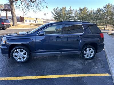 2017 GMC Terrain SLE-2   - Photo 2 - Elkhart, IN 46514