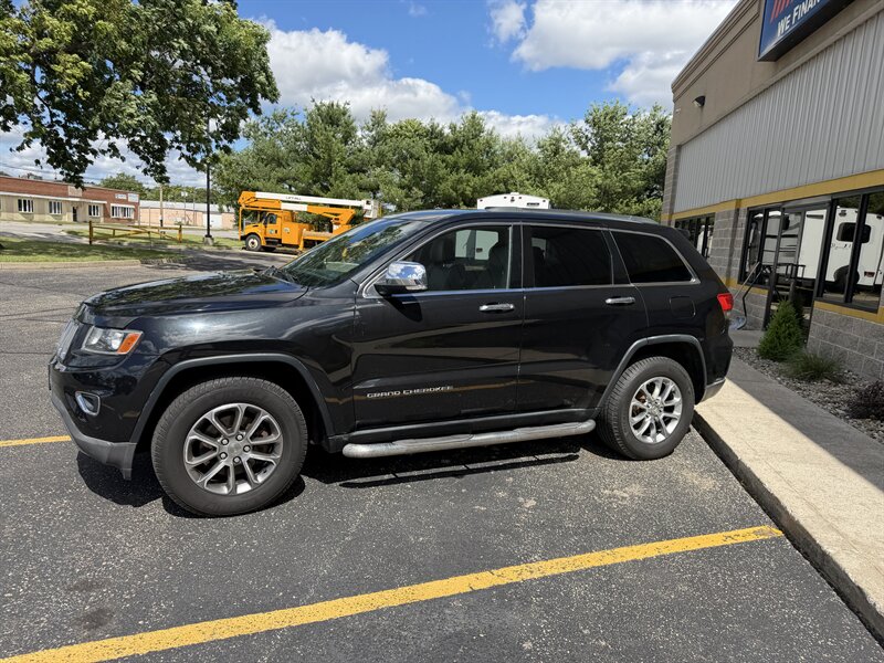 2014 Jeep Grand Cherokee Limited - Photo 2 - Elkhart, IN 46514
