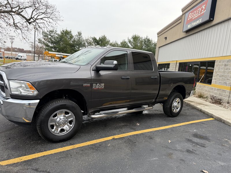 2016 RAM 2500 Tradesman - Photo 2 - Elkhart, IN 46514