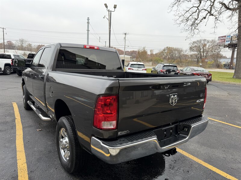 2016 RAM 2500 Tradesman - Photo 5 - Elkhart, IN 46514