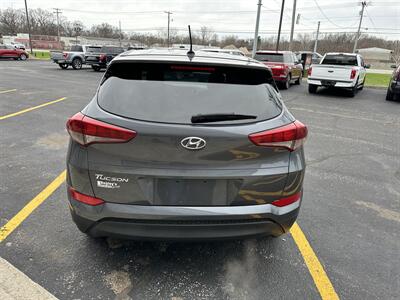 2017 Hyundai TUCSON SE   - Photo 4 - Elkhart, IN 46514