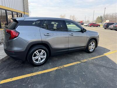 2020 GMC Terrain SLE   - Photo 8 - Elkhart, IN 46514