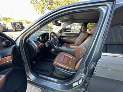 2012 Jeep Grand Cherokee Overland   - Photo 16 - Elkhart, IN 46514