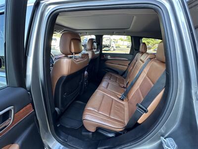 2012 Jeep Grand Cherokee Overland   - Photo 15 - Elkhart, IN 46514
