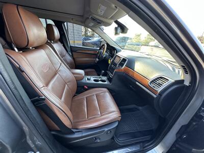 2012 Jeep Grand Cherokee Overland   - Photo 12 - Elkhart, IN 46514