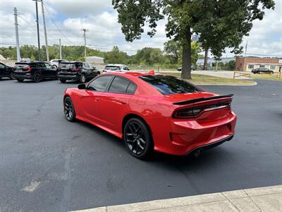 2022 Dodge Charger R/T   - Photo 2 - Elkhart, IN 46514