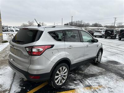 2018 Ford Escape Titanium   - Photo 6 - Elkhart, IN 46514