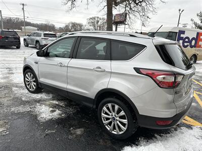 2018 Ford Escape Titanium   - Photo 2 - Elkhart, IN 46514