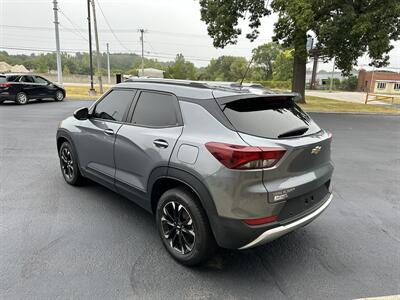 2021 Chevrolet Trailblazer LT   - Photo 3 - Elkhart, IN 46514