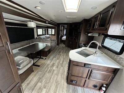 2019 Jayco White Hawk 29BH   - Photo 13 - Elkhart, IN 46514
