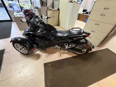 2015 CAN-AM ROADSTER - Photo 4 - Elkhart, IN 46514