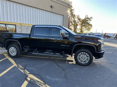 2022 Chevrolet Silverado 2500 High Country   - Photo 10 - Elkhart, IN 46514