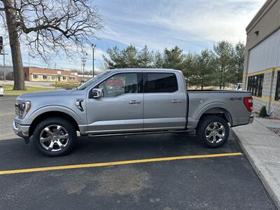 2023 Ford F-150 Lariat   - Photo 2 - Elkhart, IN 46514