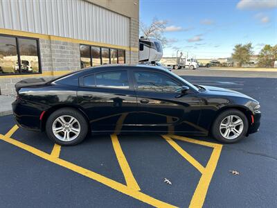 2015 Dodge Charger SE   - Photo 6 - Elkhart, IN 46514