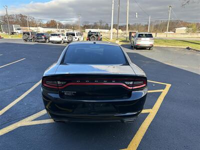 2015 Dodge Charger SE   - Photo 4 - Elkhart, IN 46514