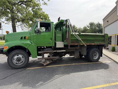 2006 Sterling L8500 Series   - Photo 2 - Elkhart, IN 46514