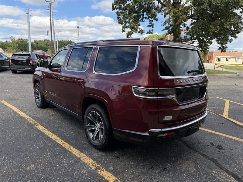 2022 Jeep Grand Wagoneer Series I - Photo 5 - Elkhart, IN 46514
