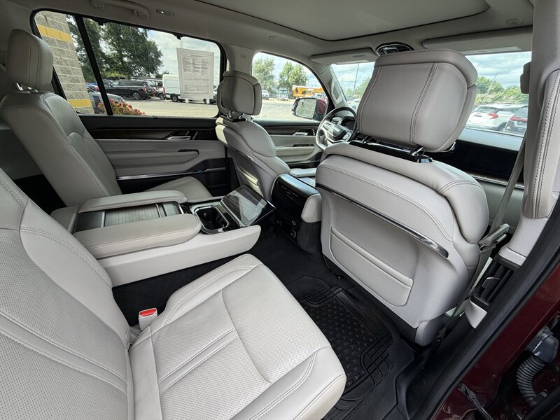 2022 Jeep Grand Wagoneer Series I - Photo 17 - Elkhart, IN 46514