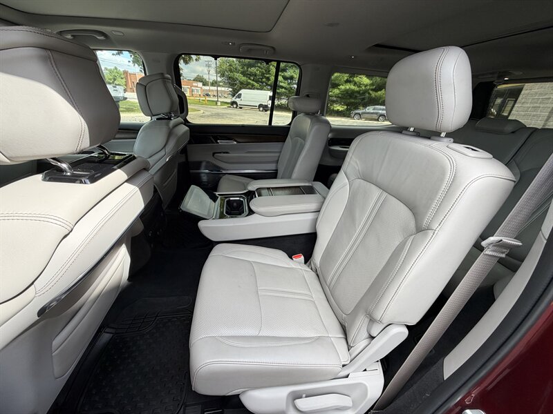 2022 Jeep Grand Wagoneer Series I - Photo 20 - Elkhart, IN 46514