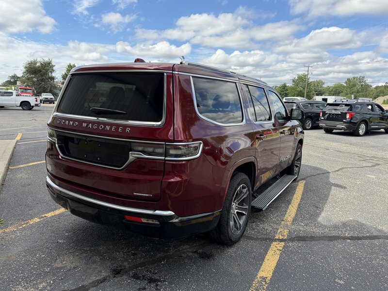 2022 Jeep Grand Wagoneer Series I - Photo 8 - Elkhart, IN 46514