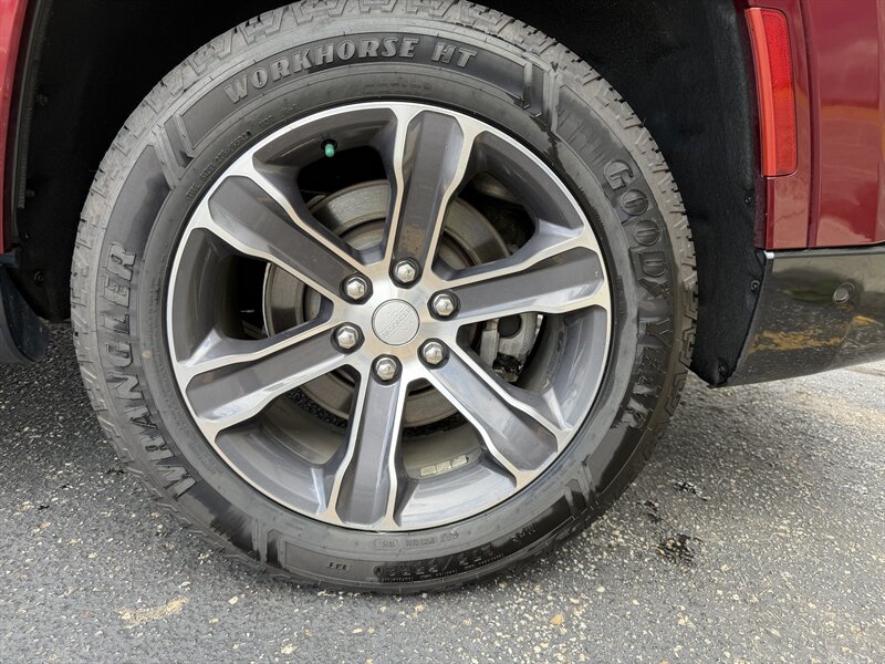 2022 Jeep Grand Wagoneer Series I - Photo 32 - Elkhart, IN 46514