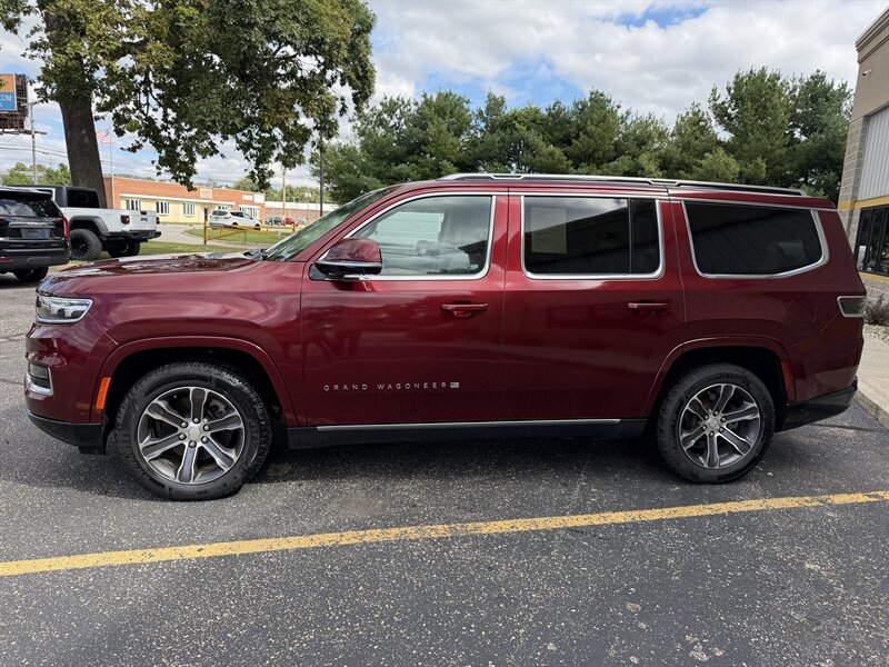 2022 Jeep Grand Wagoneer Series I - Photo 3 - Elkhart, IN 46514