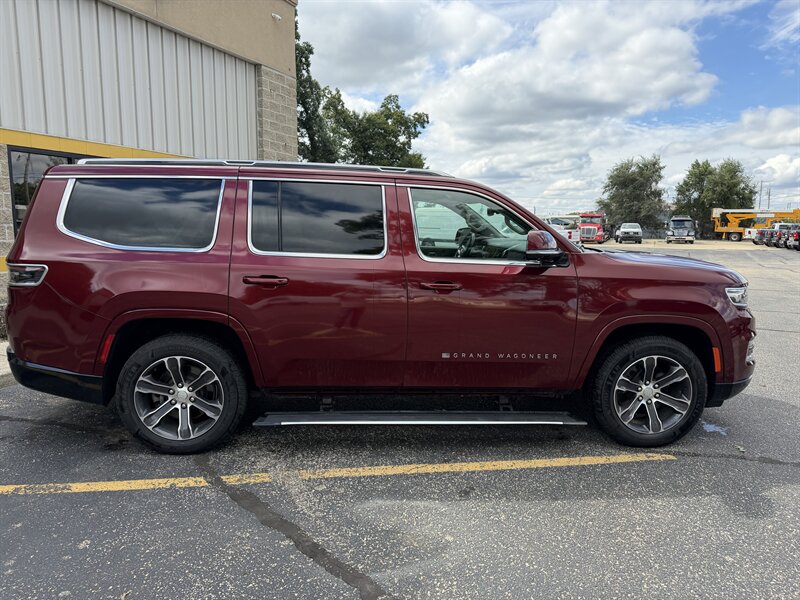 2022 Jeep Grand Wagoneer Series I - Photo 10 - Elkhart, IN 46514
