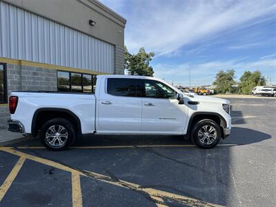 2025 GMC Sierra 1500 SLT   - Photo 9 - Elkhart, IN 46514