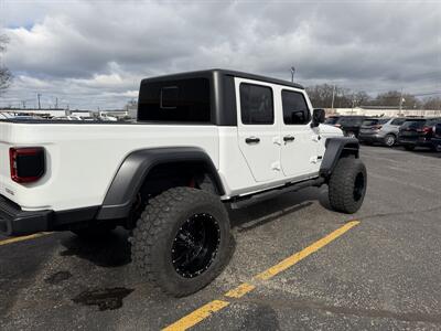 2020 Jeep Gladiator Sport S   - Photo 8 - Elkhart, IN 46514