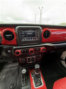 2020 Jeep Gladiator Sport S   - Photo 18 - Elkhart, IN 46514