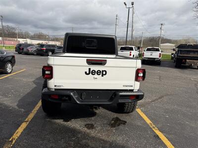2020 Jeep Gladiator Sport S   - Photo 6 - Elkhart, IN 46514